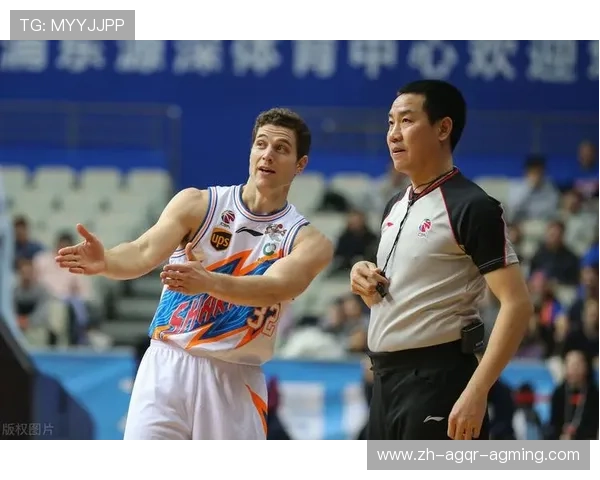 高尔夫马拉松:爆冷击败对手 高尔夫马拉松:爆冷击败对手